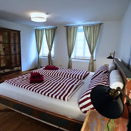 Feriehus Refukium Alte Brennerei - Im Zentrum Von Weissenburg *